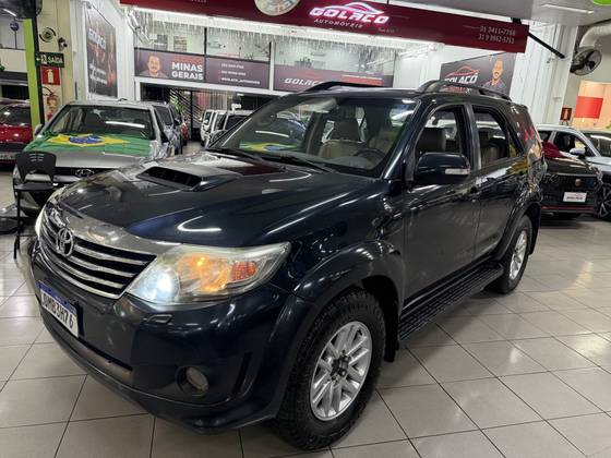 TOYOTA HILUX SW4 3.0 SR 4X4 16V TURBO INTERCOOLER DIESEL 4P AUTOMÁTICO TOYOTA HILUX SW4 3.0 SR 4X4 16V TURBO INTERCOOLER DIESEL 4P AUTOMÁTICO